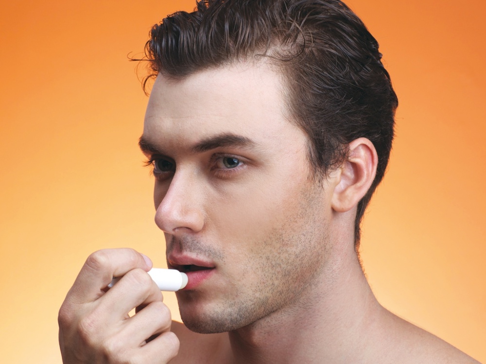 men lip care - Who Says Mens that Put On Lip Balm Are Not Man?