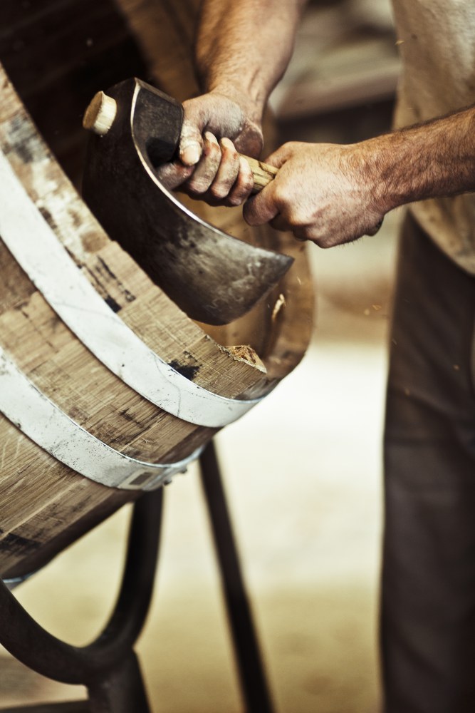 Hennesy Barrel Making 200th Years Anniversary - Hennessy V.S.O.P 200th Anniversary 经典干邑始终如一
