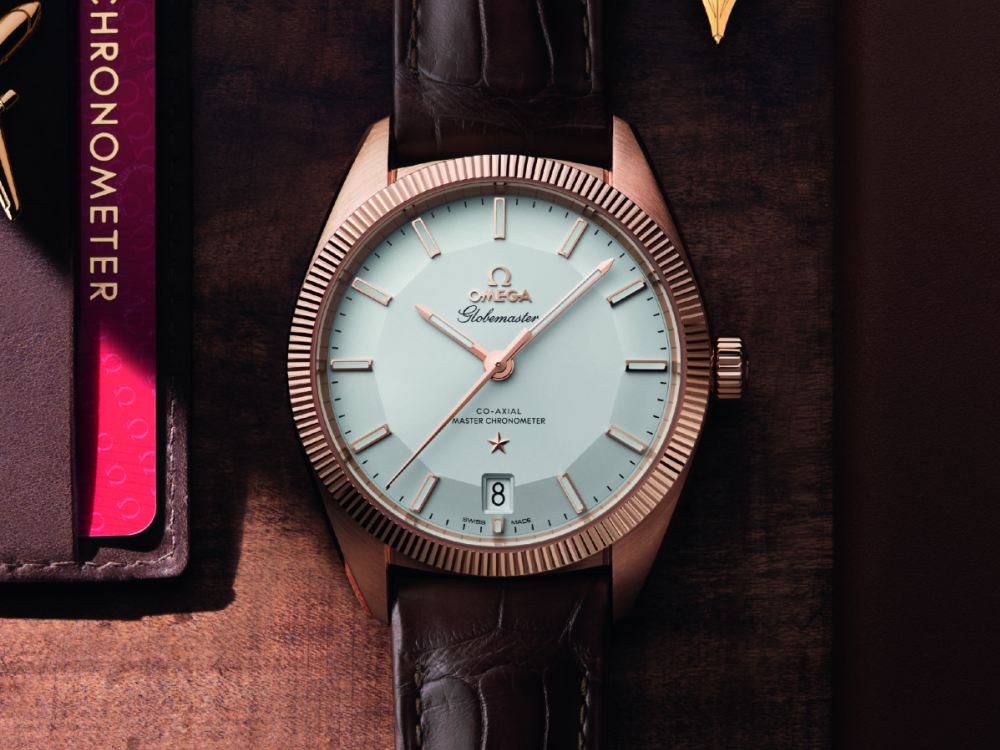 Omega Globemaster Master Chronometer 39mm Sedna Gold on Leather Strap - OMEGA Master Chronometer 至臻机芯，精准无疑