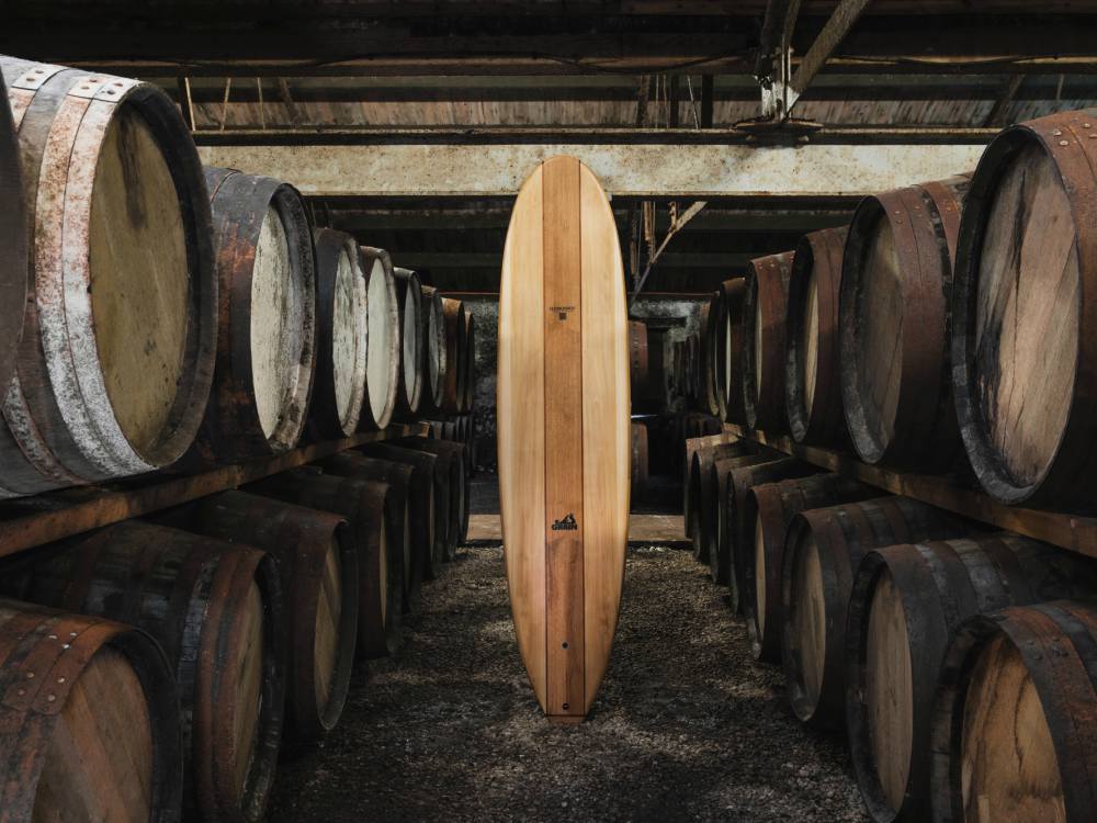 Glenmorangie Beyond the Cask Wooden Surfboard Whisky Barred - GLENMORANGIE Beyond the Cask：威士忌酒桶之延续......