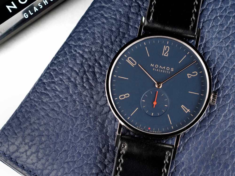 The Hour Glass NOMOS GLASHUTTE Watch blue dial - NOMOS Glashütte 推出限量版 Tangente Red Dot 腕表