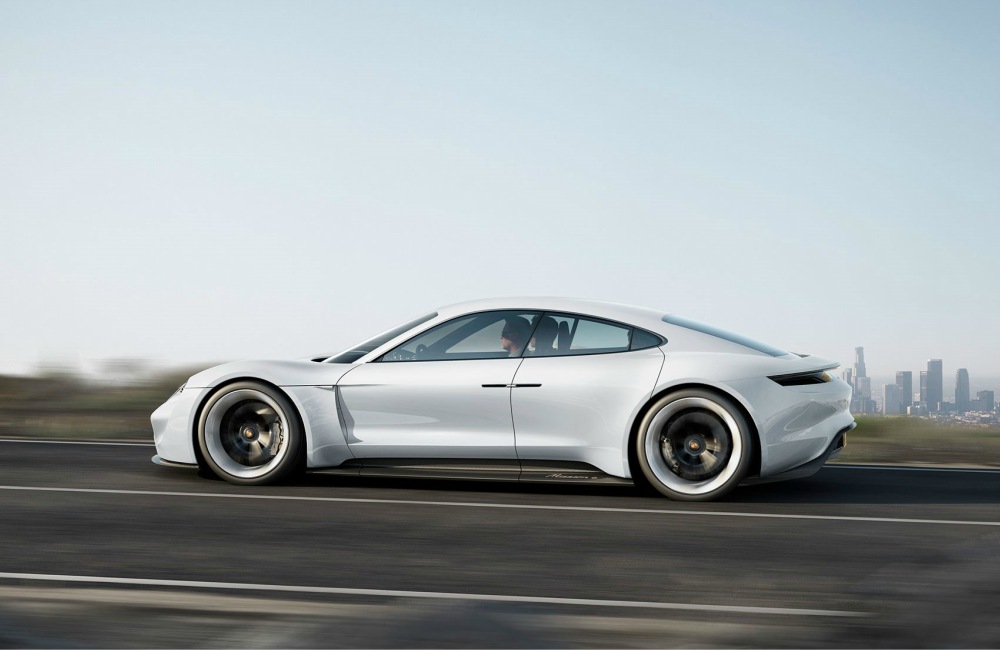 Porsche Taycan Electric Car - WHAT'S NEW：值得期待的2019（Part 2）
