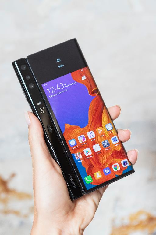 HUAWEI mate X phone - HUAWEI Mate X 折叠手机 4大重点 HUAWEI mate X phone - HUAWEI Mate X 折叠手机 4大重点