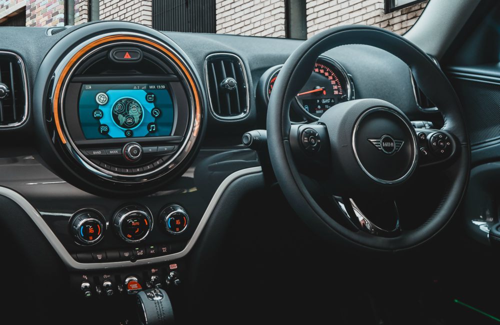 MINI Countryman Hybrid Interior - 激动人心的驾驶历程：全新插电式 MINI Countryman