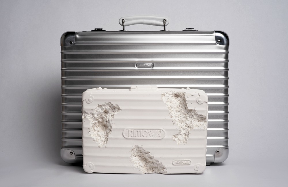 Rimowa x Daniel Arsham Suitcase - 未来的经典手提箱：RIMOWA x Daniel Arsham携手合作