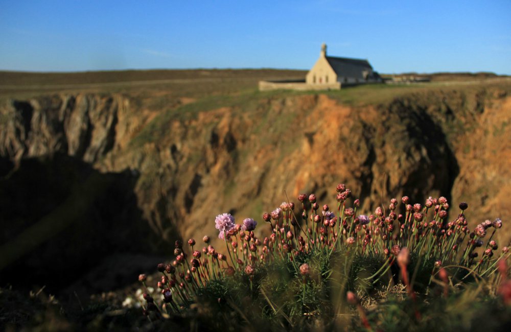 Kingssleeve Travel Issue DK Lin x Kingssleeve Pointe du Van - 旅游特辑 Traveler's Stories (EP1):DK 林道锦 Kingssleeve Travel Issue DK Lin x Kingssleeve Pointe du Van - 旅游特辑 Traveler's Stories (EP1):DK 林道锦