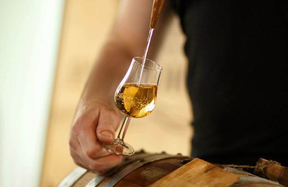 Kingssleeve Feature How to tell Brandy Rum Whisky Gin Whisky1 - K'Talk：掌握烈酒类知识 当个品味俱全的迷人绅士