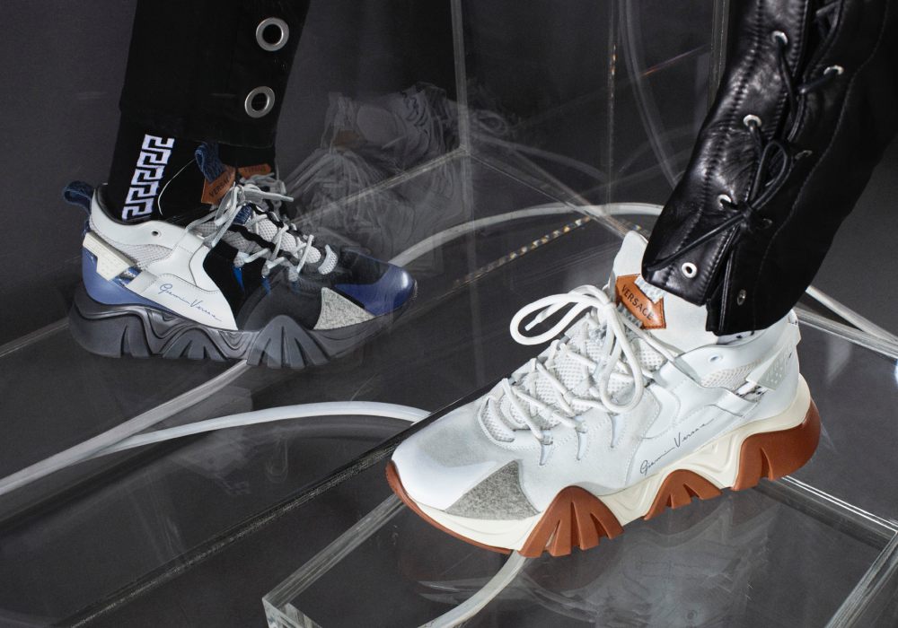 Versace SS20 sneakers 004 - 演绎自信男士内涵：VERSACE SS20 时尚运动鞋系列