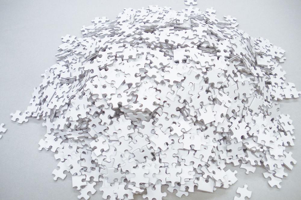 white puzzle2 - 让人抓狂的暗黑版拼图，你敢挑战吗？