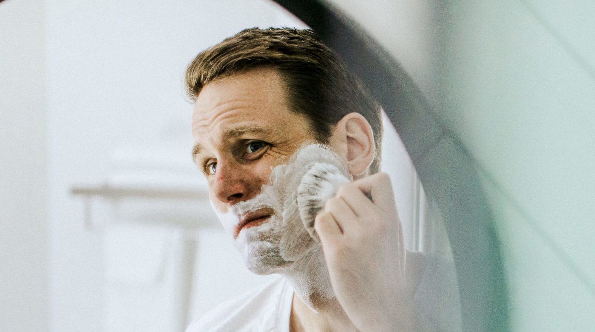mens shaving cream - 把IWC优雅穿在身上: IWC x Orlebar Brown 联名系列