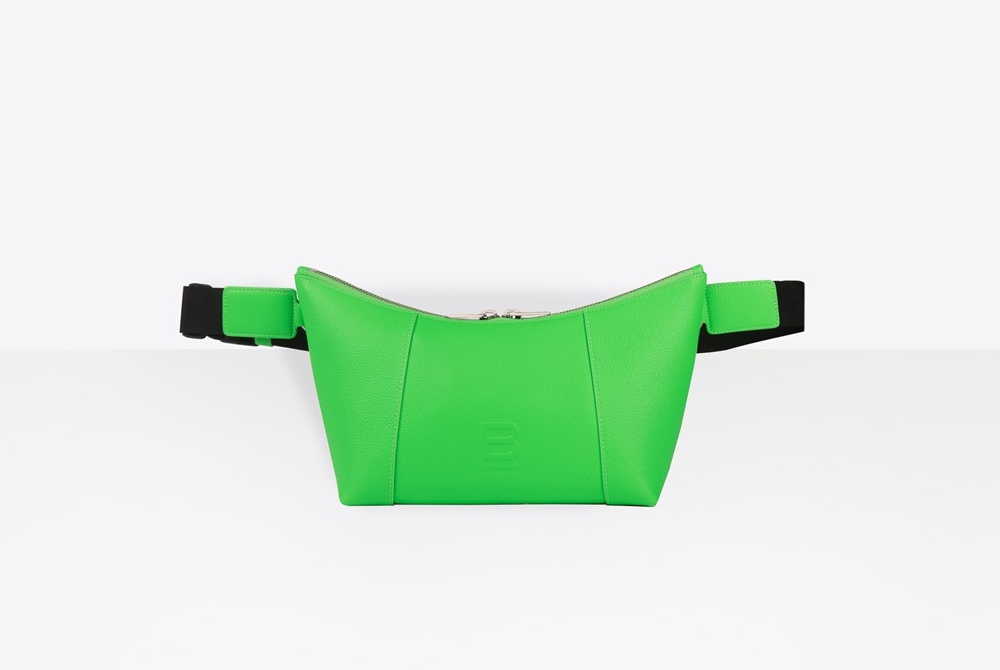 vivid bright colors mens bag accesories balenciaga 001 - 在亮色系单品中找寻你的2021幸运色