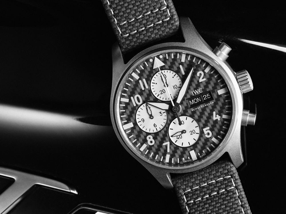 iwc x mercedes amg pilots watch chronograph amg titanium 001 - 车迷最爱的钛金属和碳纤！IWC x Mercedes-AMG 特别版飞行员计时腕表