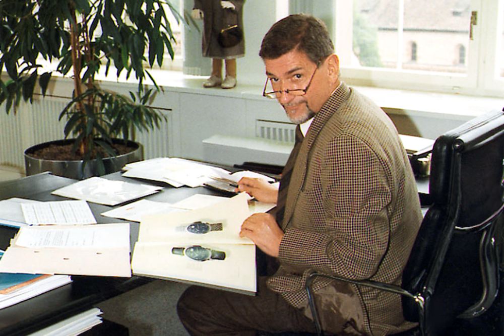 als 2000 office work scafusia guenter bluemlein 2228222 - A. Lange & Söhne 向品牌传奇人物 Günter Blümlein 致敬