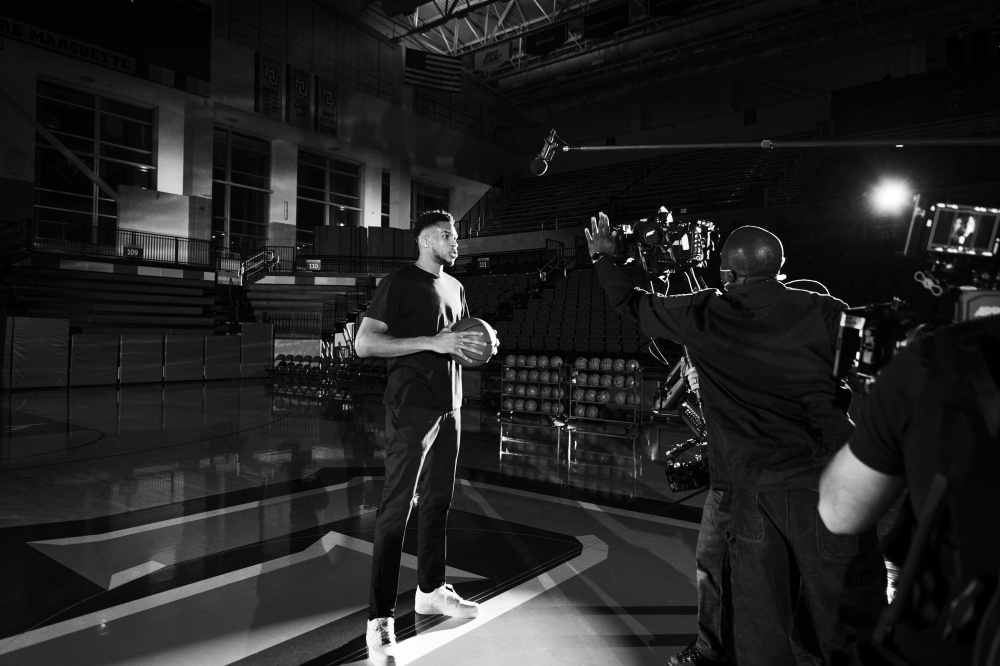 breitling nba giannis antetokounmpo 2 - Breitling 热烈欢迎最新形象代言人：NBA 巨星 Giannis Antetokounmpo