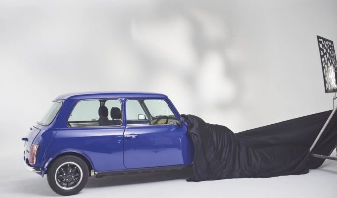 paul smith x mini cover 680x400 - 复古车型搭配现代可持续性充电引擎：Paul Smith x Mini 联名电动车