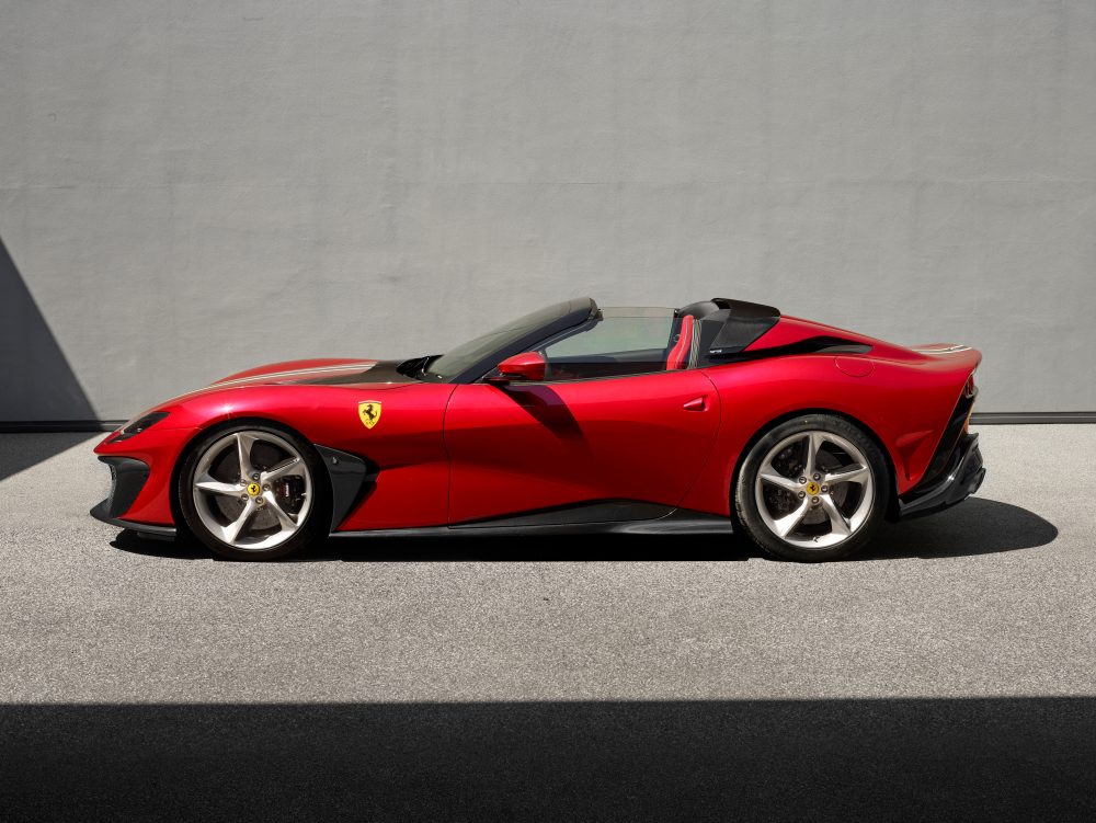 Ferrari SP51 side - 全新 Ferrari One-Off 车型：Ferrari SP51 敞篷跑车