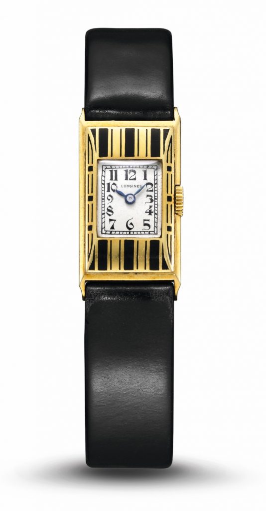 1933 longines art deco watch 534x1024 - 年代变迁，心意不变；Longines 190年来各款腕表送礼代表
