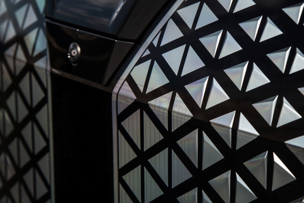 The New BMW iX xDrive50 Sport grill - 霸气科技感！升级版 BMW iX xDrive50 Sport 纯电动SAV