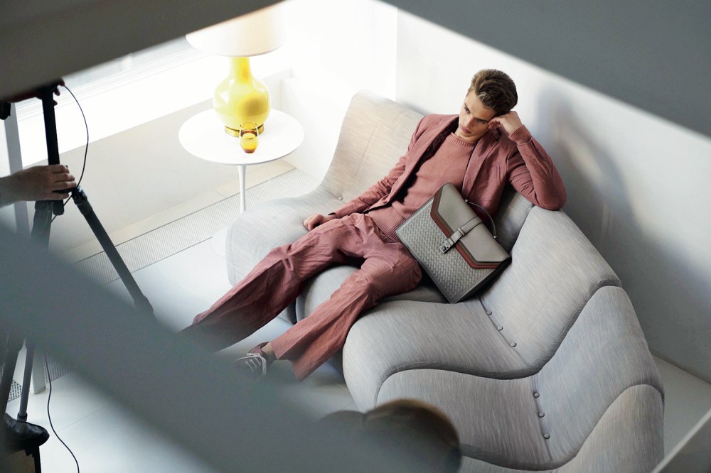Bottega Veneta 光影交汇,时尚艺术无所不在!
