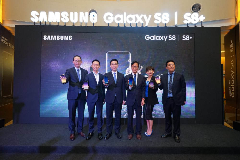 samsung smartphone galaxy s8 s8 plus launch event samsung team - Samsung Galaxy S8/S8+ 跨越约束，生活体验无设限！