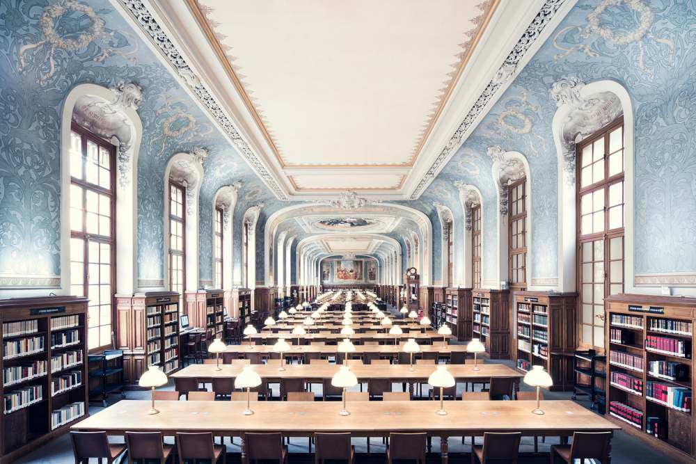 Bibliothèque de la Sorbonne Salle Jacqueline de Romilly Paris 1897 europe libraries photo by thibaud poirier - 对称构图的摄影集，呈现欧洲宛如艺术博物馆的图书馆！