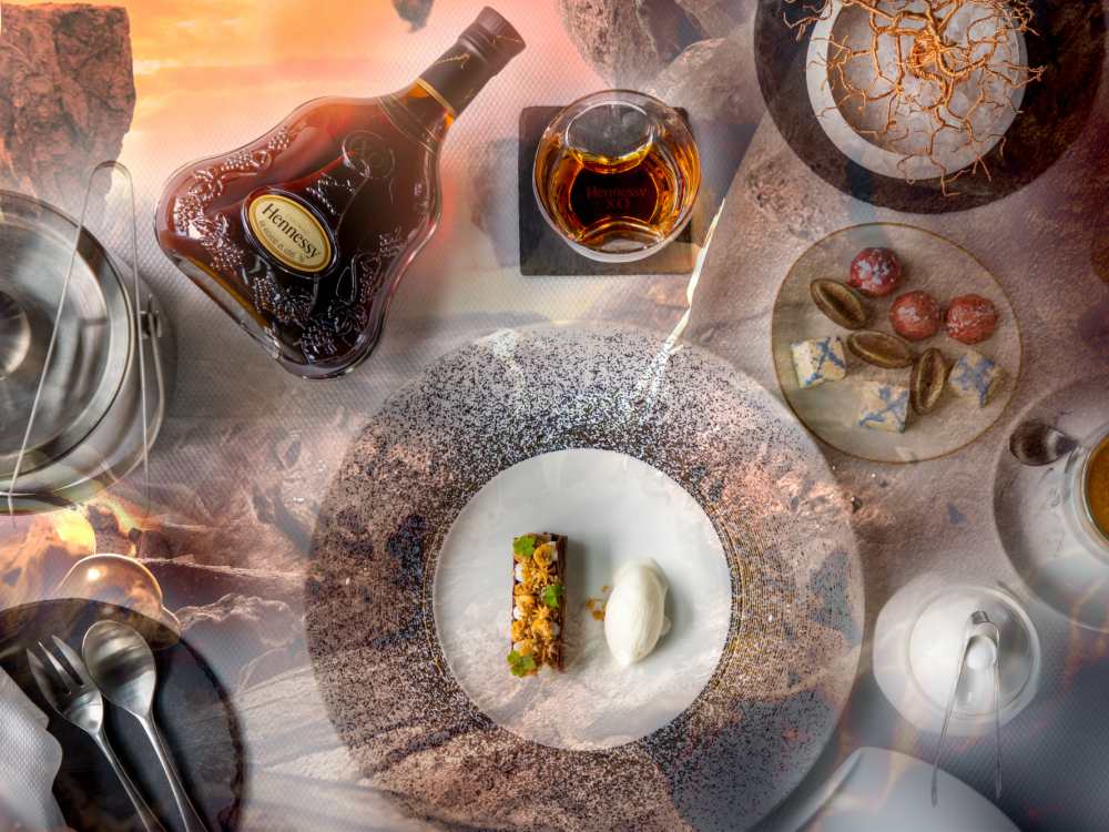 Hennessy X.O x Saint Pierre Presented The Seven Worlds Dining Experience Chocolate Lull - 进入 Hennessy X.O 的 The Seven Worlds 用餐体验 Hennessy X.O x Saint Pierre Presented The Seven Worlds Dining Experience Chocolate Lull - 进入 Hennessy X.O 的 The Seven Worlds 用餐体验