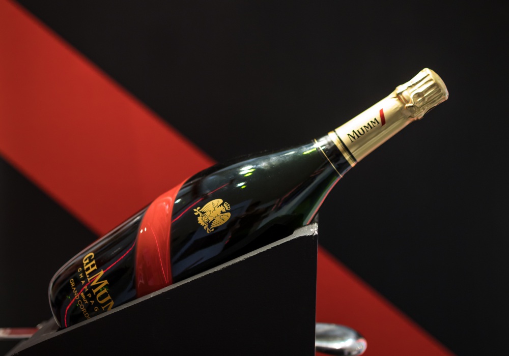 Mumm Grand Cordon - 披上荣誉绶带的 G.H. Mumm 香槟
