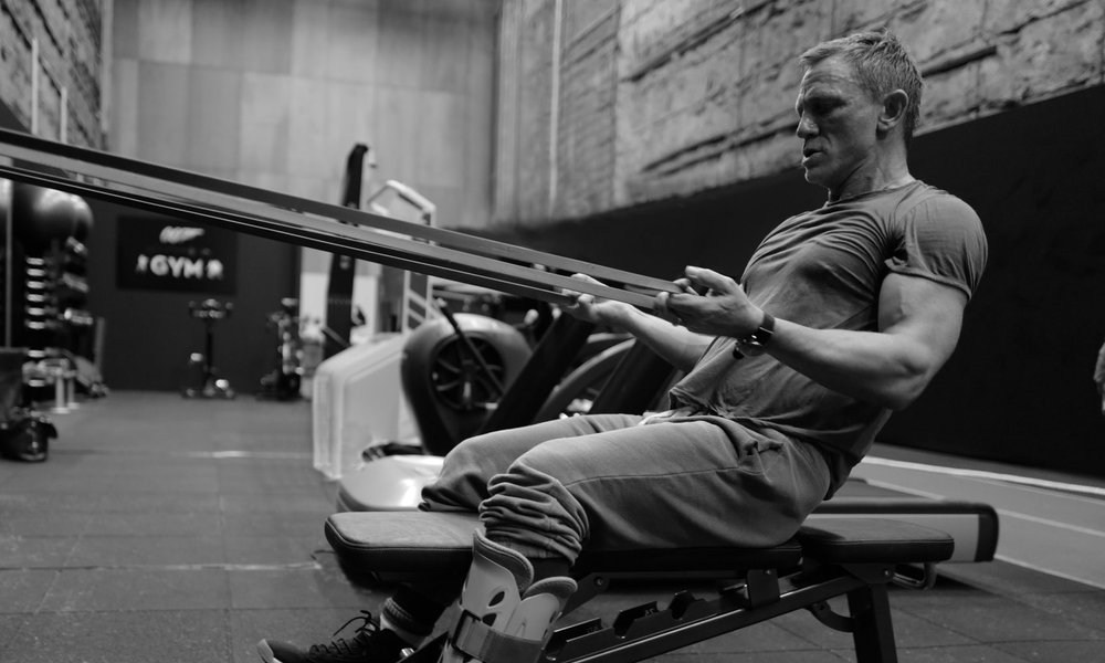 Daniel Craig workout 003 - Daniel Craig  “No Time To Die” 超强锻炼计划大公开！