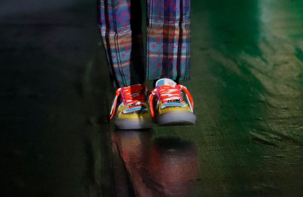 mens footwear trend spring 2020 light colours 002 - 聚焦2021春夏时装秀：男装鞋履新趋势