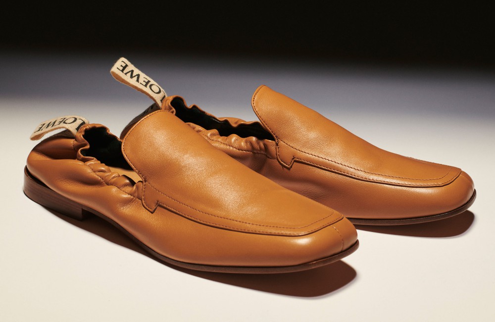 mens footwear trend spring 2020 loafers 001 - 聚焦2021春夏时装秀：男装鞋履新趋势