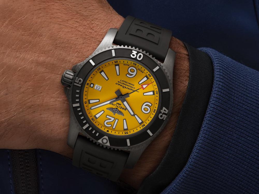 find your watch with 2021 chinese zodiac lucky colors breitling superocean yellow - 跟着2021生肖幸运色赏表