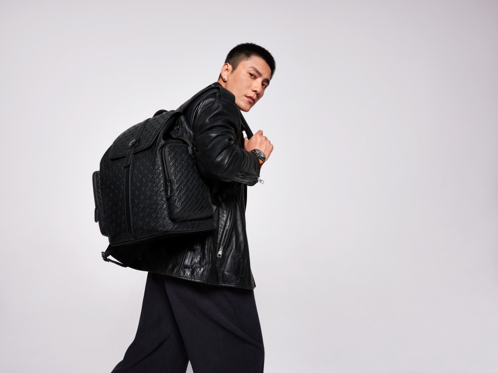 Montblanc UltraBlack Campaign X Mark maker Chen Kun backpack - Montblanc UltraBlack 极致全黑 帅出新高度！