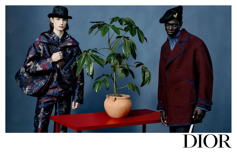 dior winter potted plant in the middle - Styles