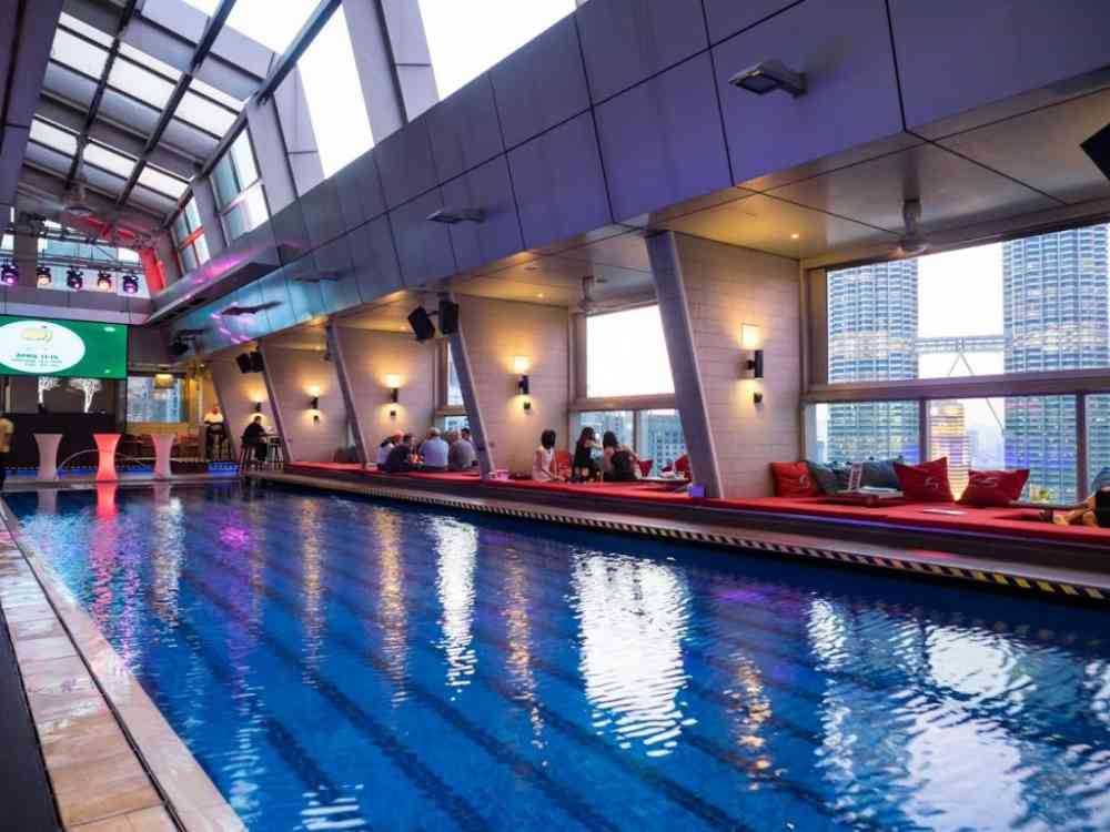 skybar traders hotel04 - 推荐7大高级酒店酒吧，气氛感100分！