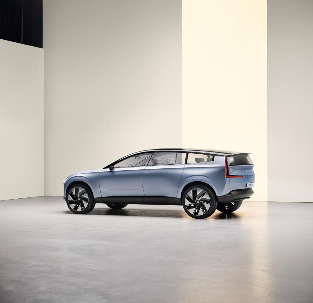 volvo officially launches the recharge pure electric vehicle the road to sustainability is becoming more and more visual 289662 Volvo Concept Recharge Exterior left side rear 10 - 揭露 Volvo Concept Recharge 纯电动车，可持续发展之路逐渐形象化！