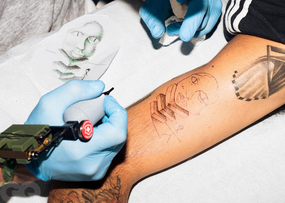 tattoo artist six 05 - 纹身艺术的精妙：介绍6位世界顶尖的纹身艺术家