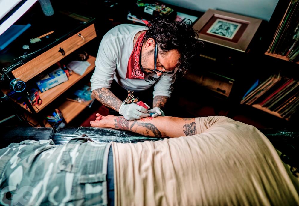 tattoo artist six 10 - 纹身艺术的精妙：介绍6位世界顶尖的纹身艺术家