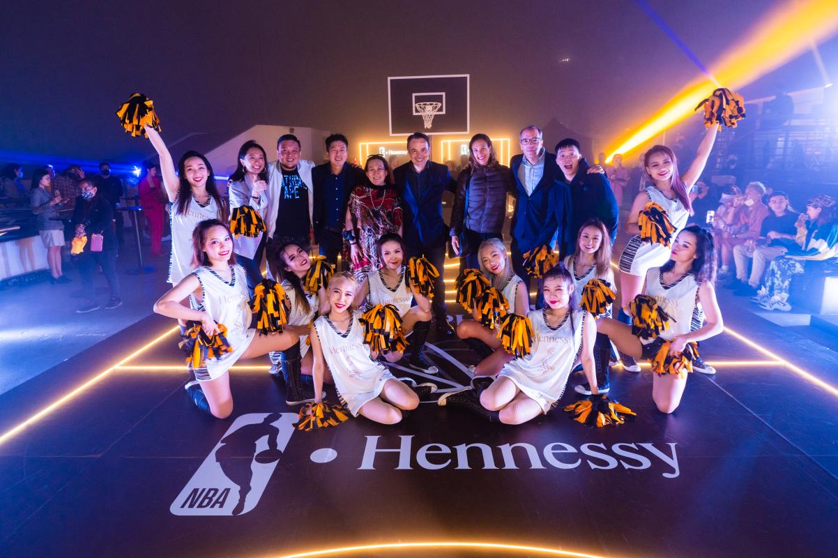 hennessy nba 1 - HENNESSY 为全球合作伙伴NBA庆祝75周年纪念