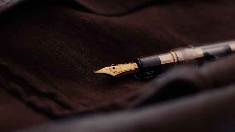 fountain pen fathers day gift gold - 充满回忆的父亲节礼物：精美典雅的钢笔