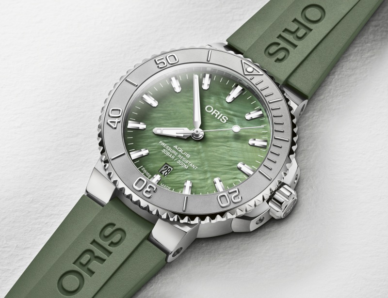 Oris New York Harbor Limited Edition 2022 - 独特寓意的绿色珍珠母贝表盘：Oris New York Harbor 限量腕表