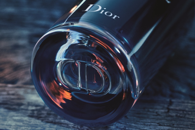 Dior Sauvage bottle - 最有品味的男香：6款 Dior 男士香水哪款最适合你？