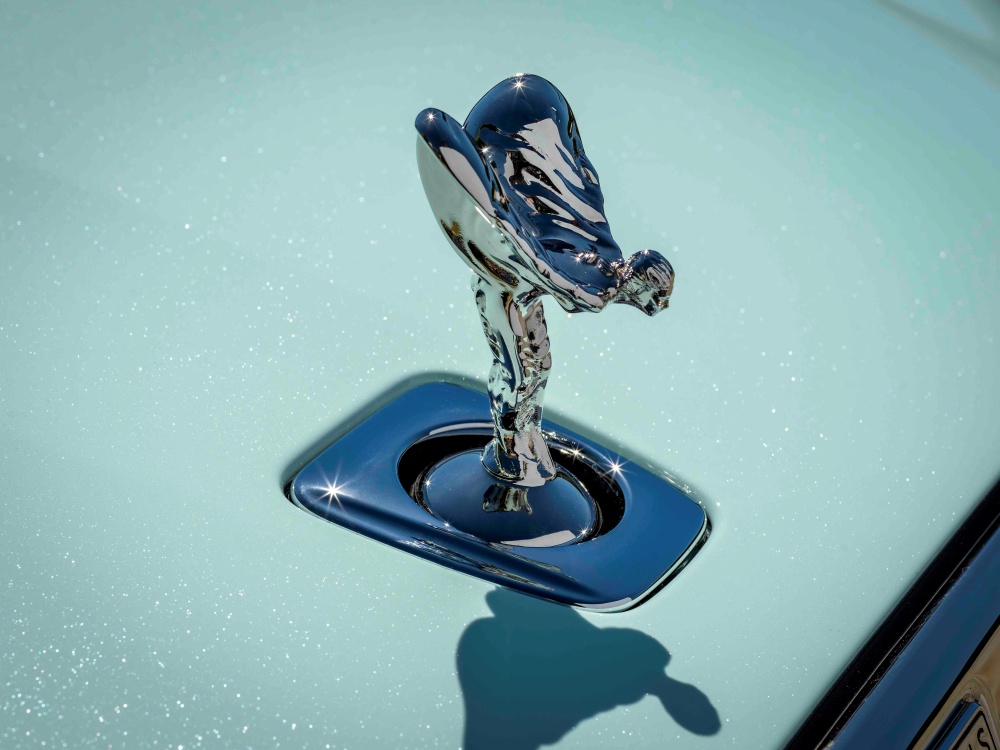 Rolls Royce Pebble Beach 2022 Ghost crystal - Rolls-Royce ‘Pebble Beach’ 2022 定制车亮相 再次带来罕见粉嫩色