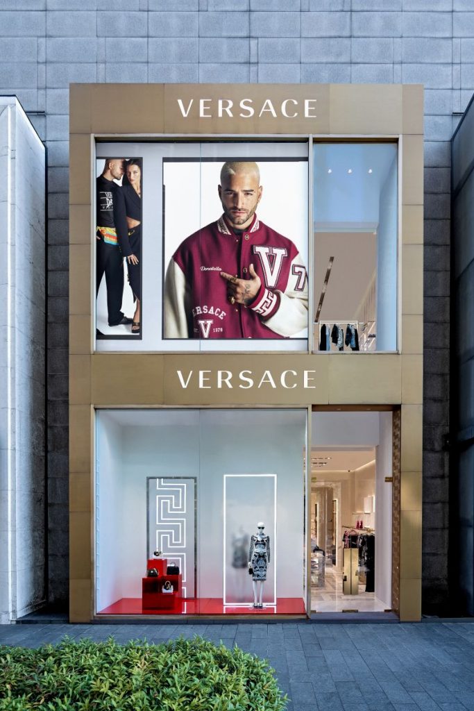 Versace Pavilion Exterior 683x1024 - 城中热点！必逛全新时尚店、腕表店