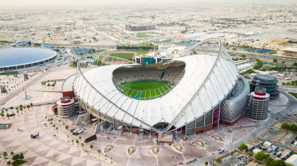 khalifa international stadium qatar world cup - 世界杯官方比赛用球 adidas、官方时计 Hublot 展开热身活动！