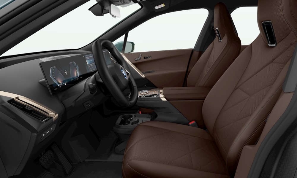 The First Ever BMW iX xDrive50 Sport interior - 霸气科技感！升级版 BMW iX xDrive50 Sport 纯电动SAV
