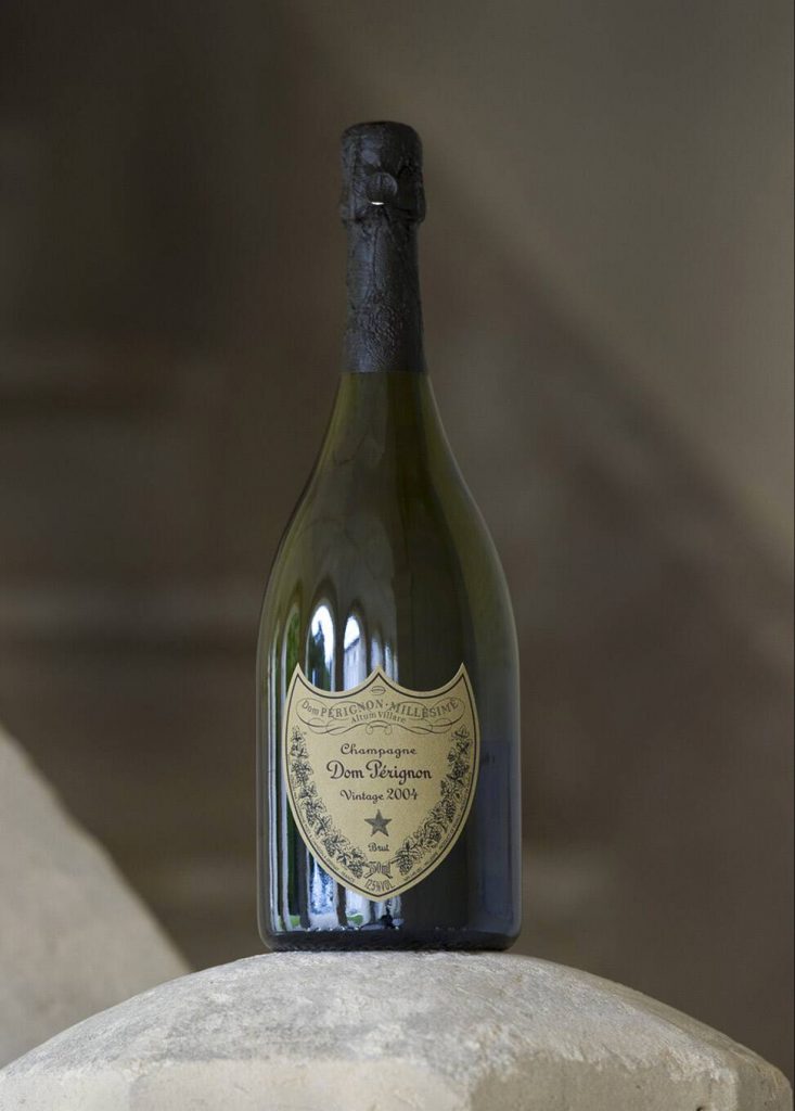 Dom Perignon 2004 733x1024 - 行家认可的10大顶级香槟品牌